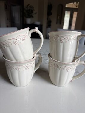 Longaberger Cream Mugs with Leaf Trim - Set of 4